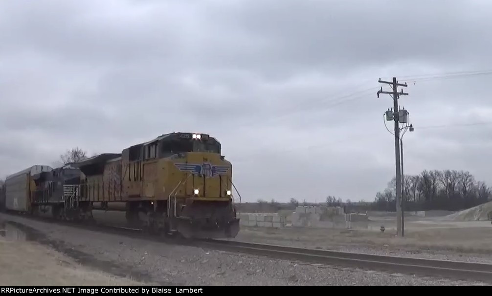 UP mixed freight on Pickneyville sub